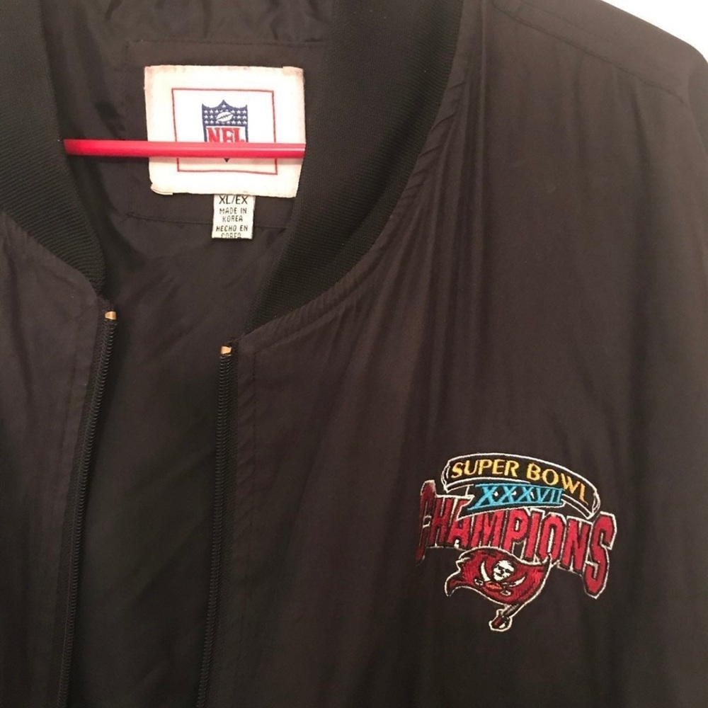 Host Pick (@bhannon). Collectors Item. Super Bowl Jacket.
